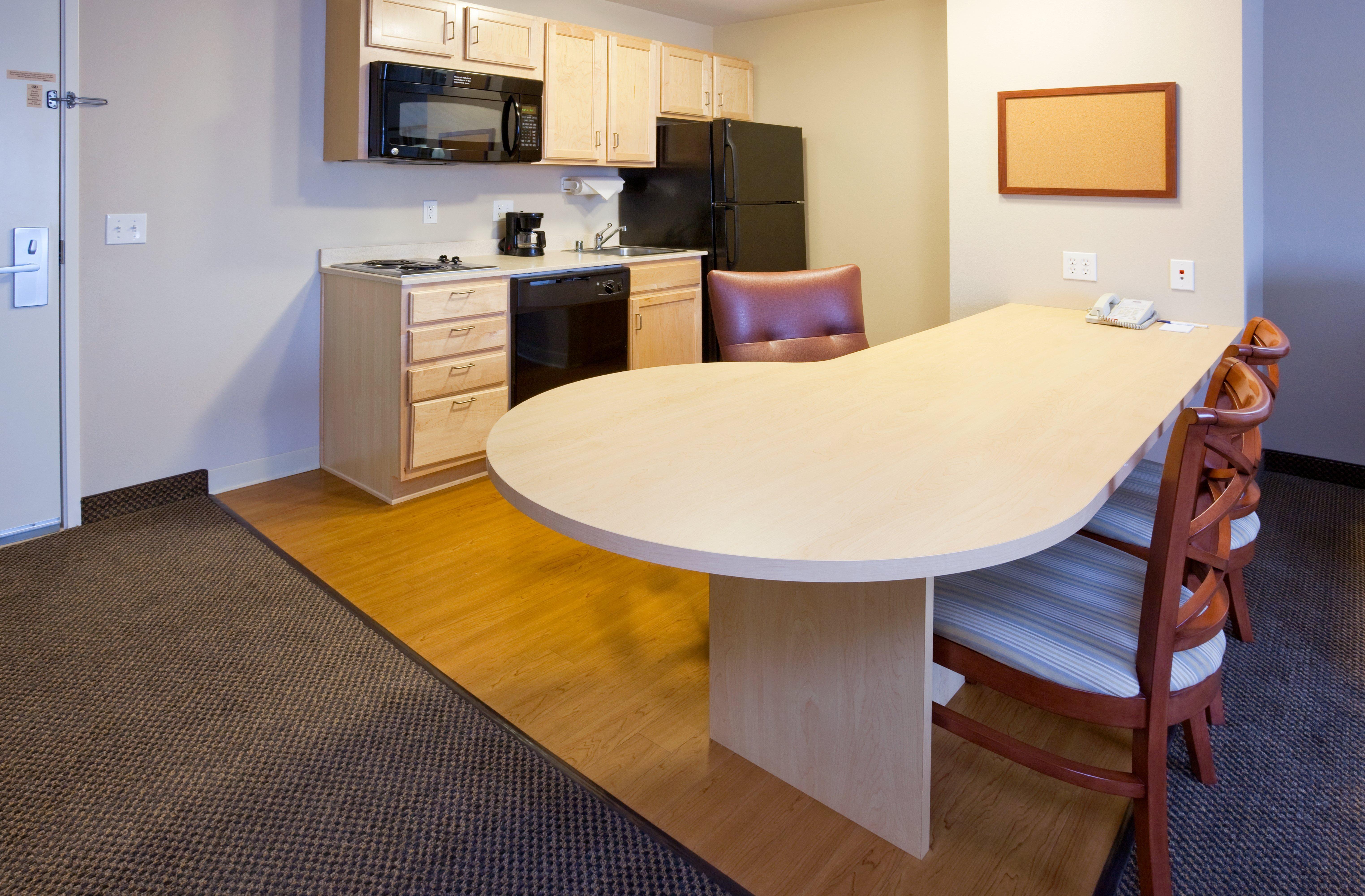 Candlewood Suites Milwaukee Brown Deer, An Ihg Hotel Εξωτερικό φωτογραφία