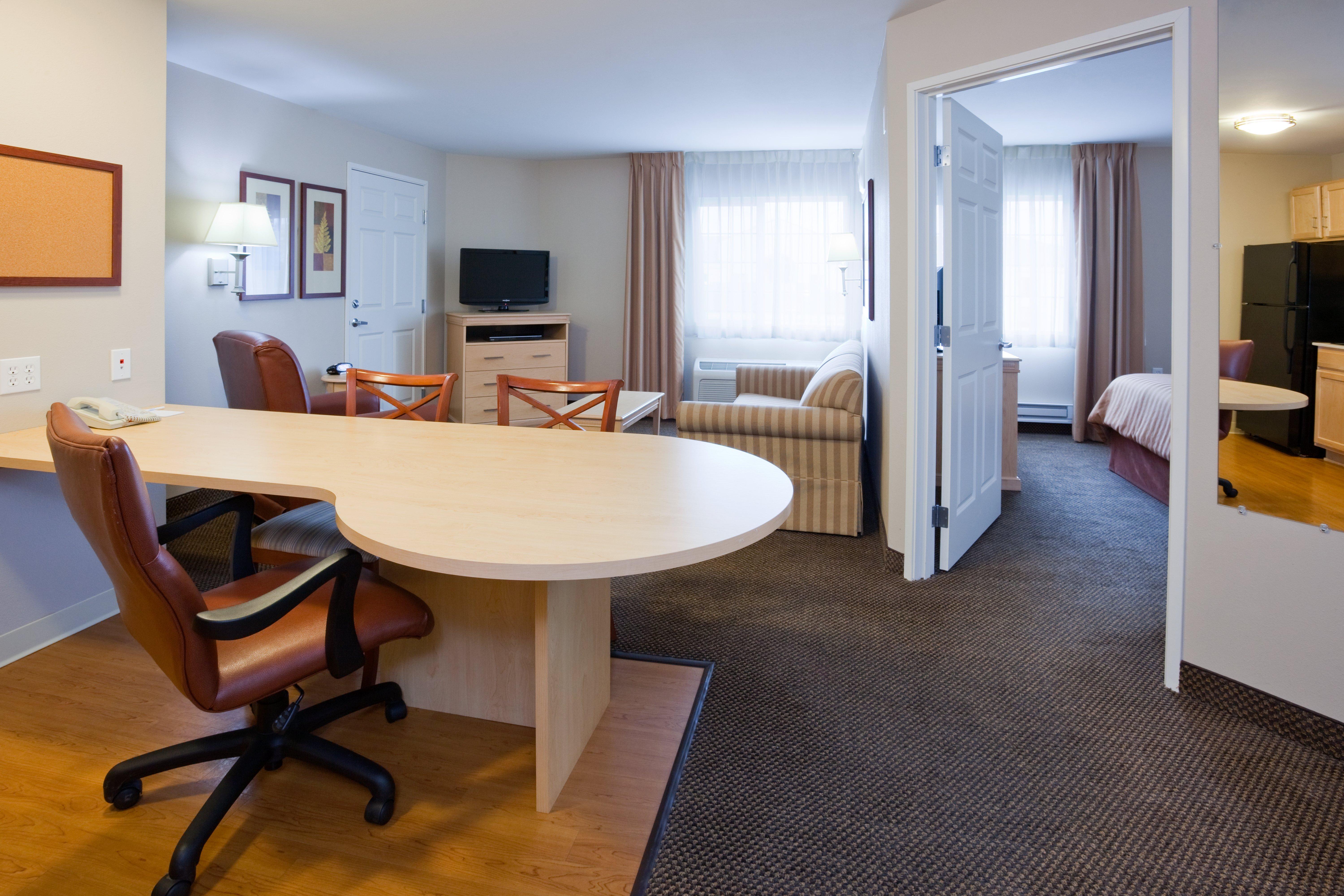 Candlewood Suites Milwaukee Brown Deer, An Ihg Hotel Εξωτερικό φωτογραφία