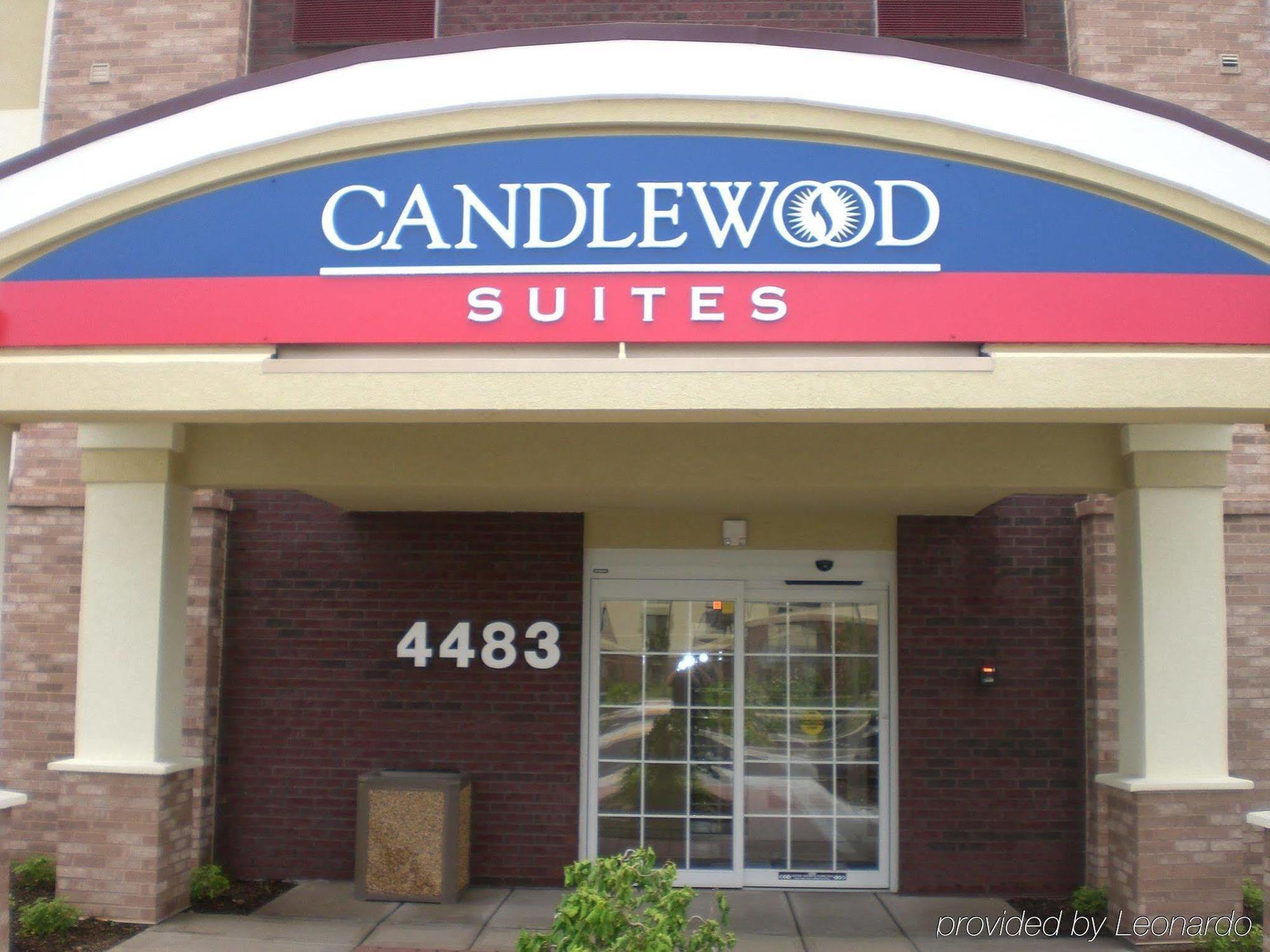 Candlewood Suites Milwaukee Brown Deer, An Ihg Hotel Εξωτερικό φωτογραφία